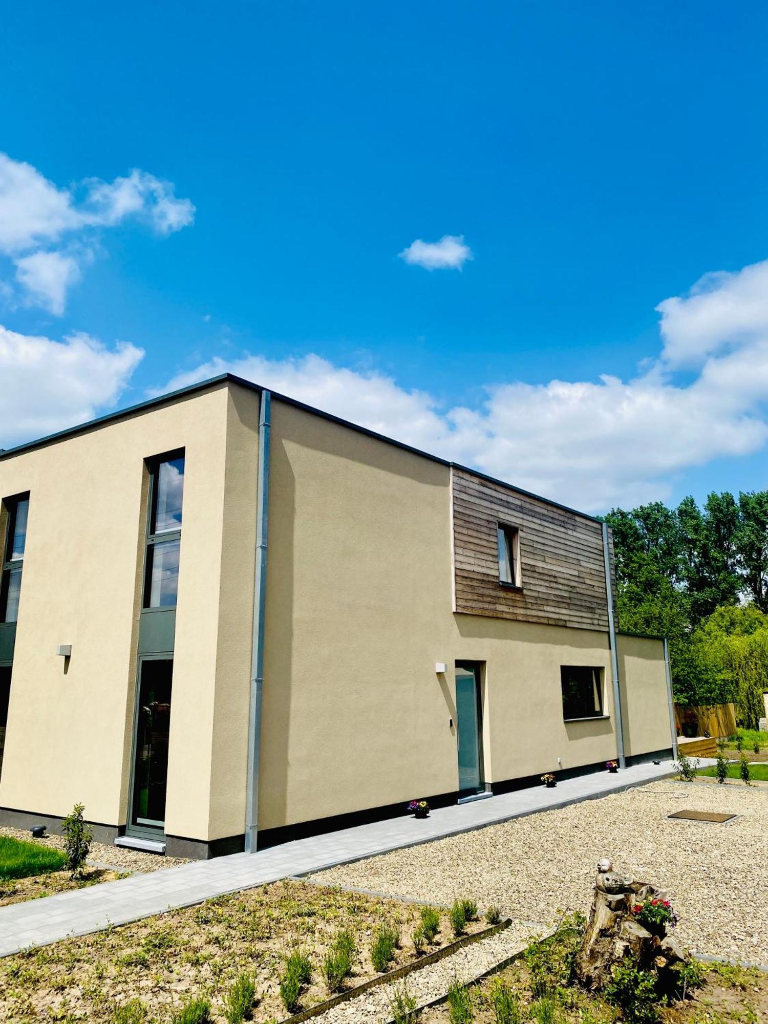 Inova Guesthouse Hasselt Exterior photo
